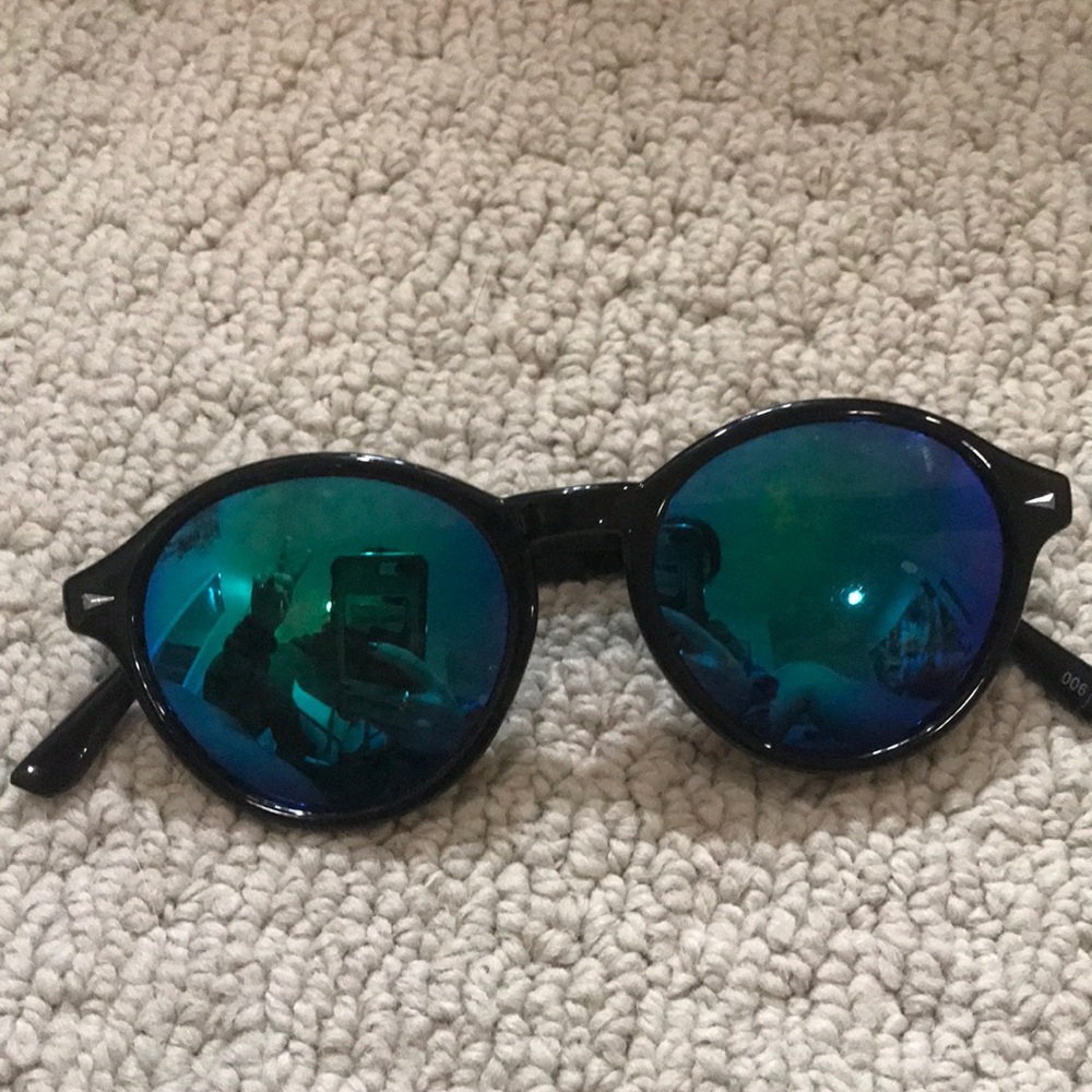 reflective sunglasses